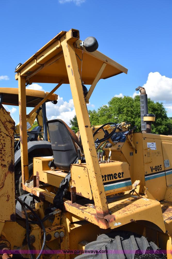 image for item K6065 1993 Vermeer V8050 rock saw