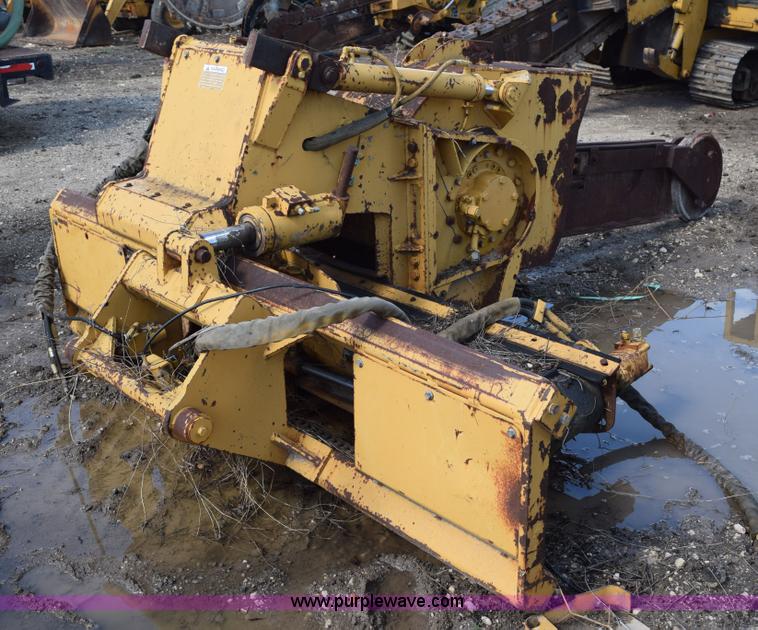 image for item K6065 1993 Vermeer V8050 rock saw