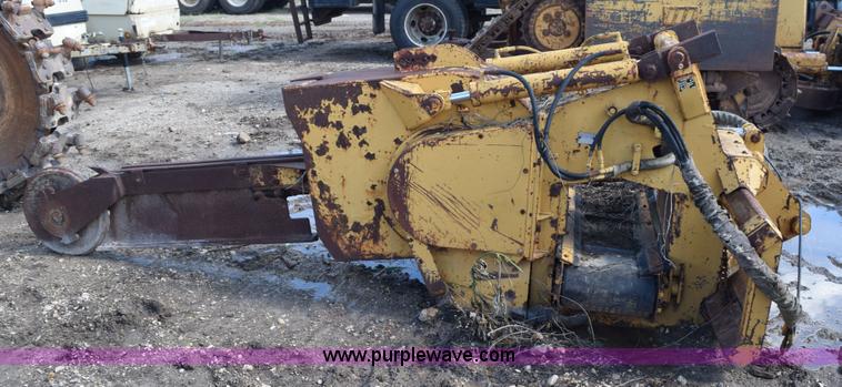 image for item K6065 1993 Vermeer V8050 rock saw