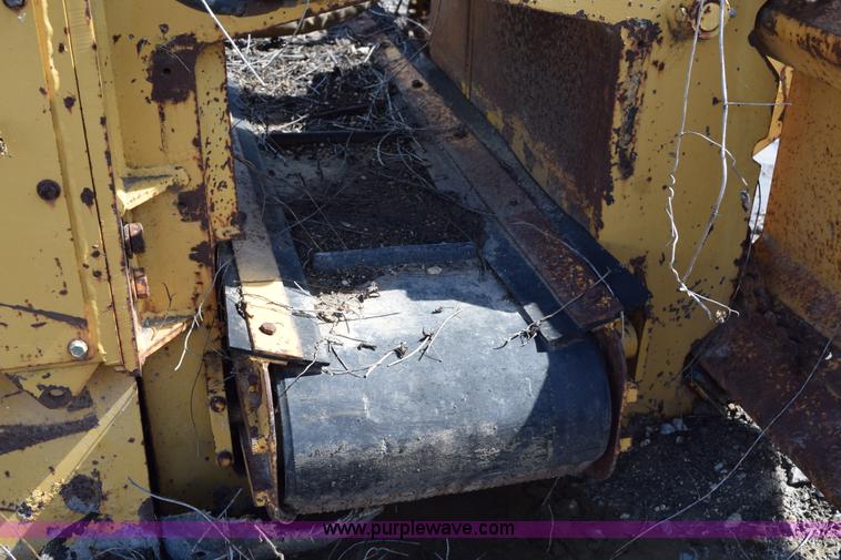 image for item K6065 1993 Vermeer V8050 rock saw