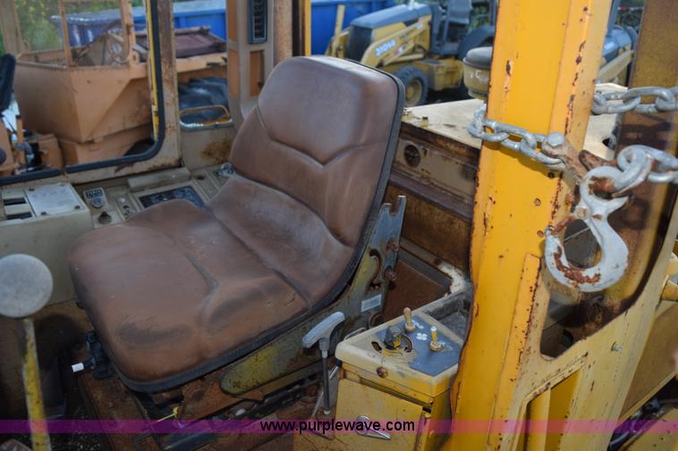 image for item K6066 1985 Caterpillar 936 wheel loader