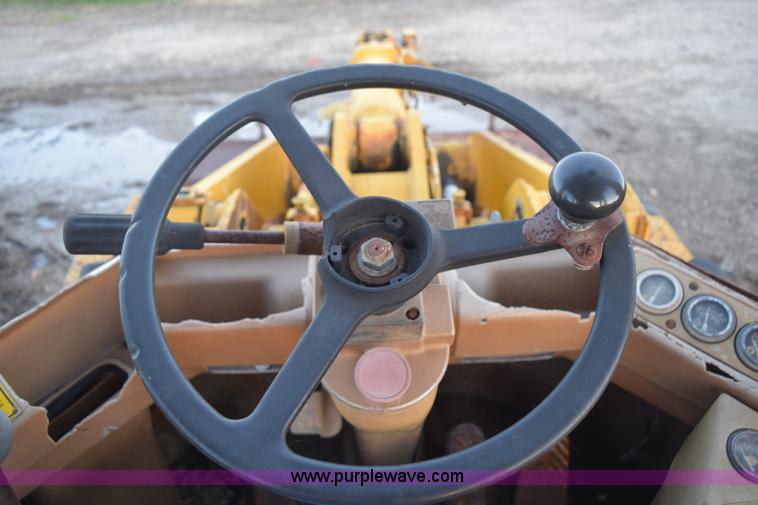 image for item K6066 1985 Caterpillar 936 wheel loader