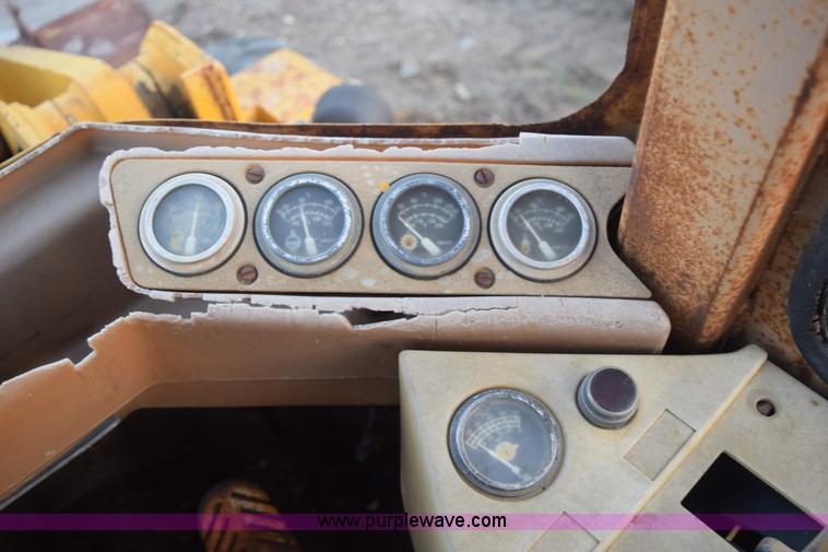 image for item K6066 1985 Caterpillar 936 wheel loader