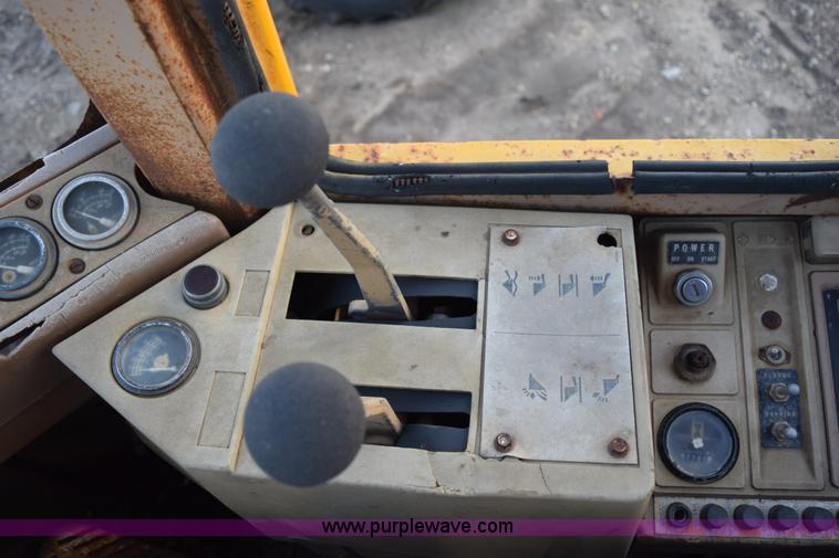 image for item K6066 1985 Caterpillar 936 wheel loader