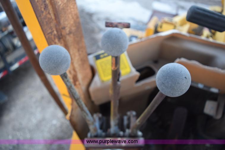 image for item K6066 1985 Caterpillar 936 wheel loader