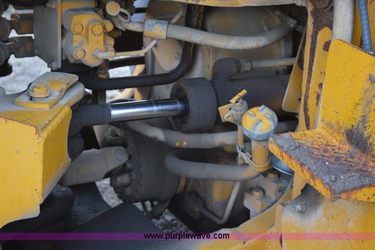 image for item K6066 1985 Caterpillar 936 wheel loader