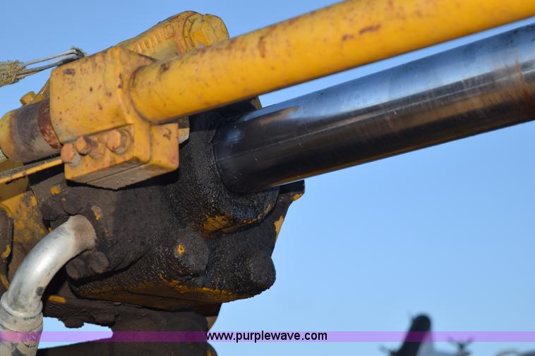 image for item K6066 1985 Caterpillar 936 wheel loader