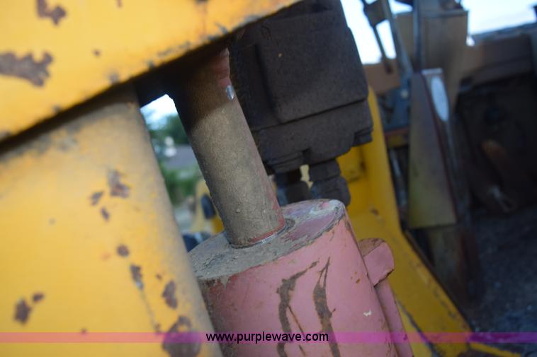 image for item K6066 1985 Caterpillar 936 wheel loader