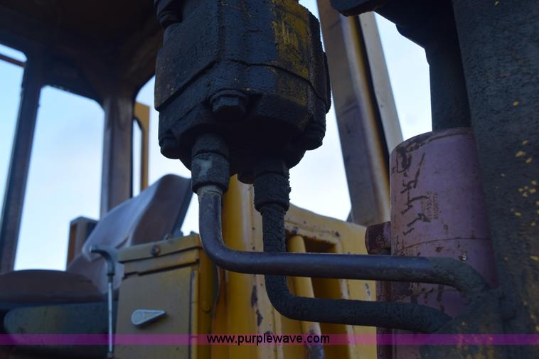 image for item K6066 1985 Caterpillar 936 wheel loader