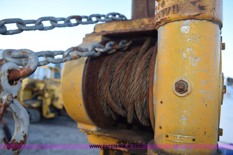 image for item K6066 1985 Caterpillar 936 wheel loader