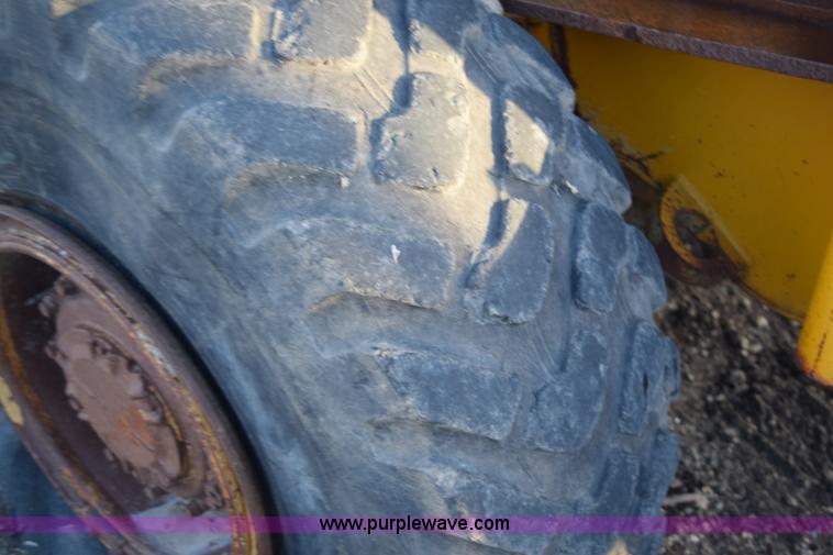 image for item K6066 1985 Caterpillar 936 wheel loader