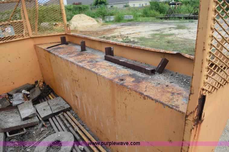 image for item K6067 Apache Rolligon buggy