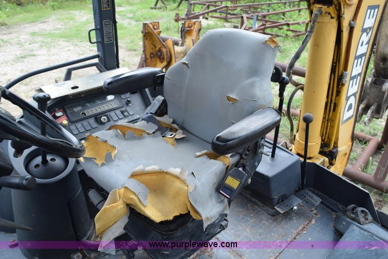 image for item K6068 2002 John Deere 310SG backhoe