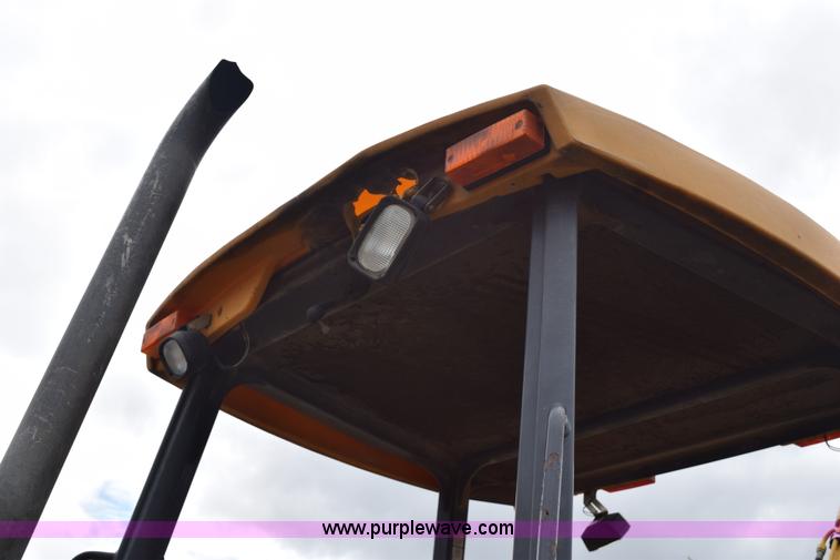 image for item K6068 2002 John Deere 310SG backhoe