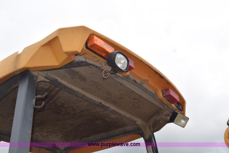 image for item K6068 2002 John Deere 310SG backhoe