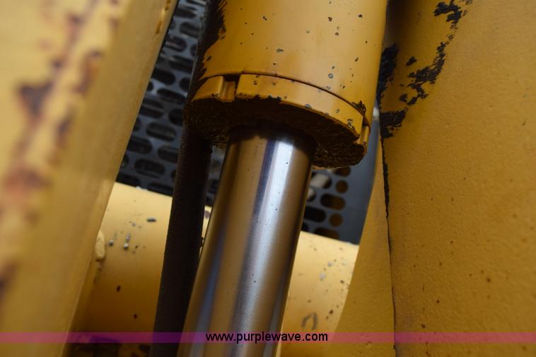 image for item K6068 2002 John Deere 310SG backhoe