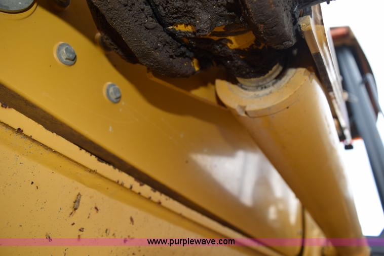 image for item K6068 2002 John Deere 310SG backhoe