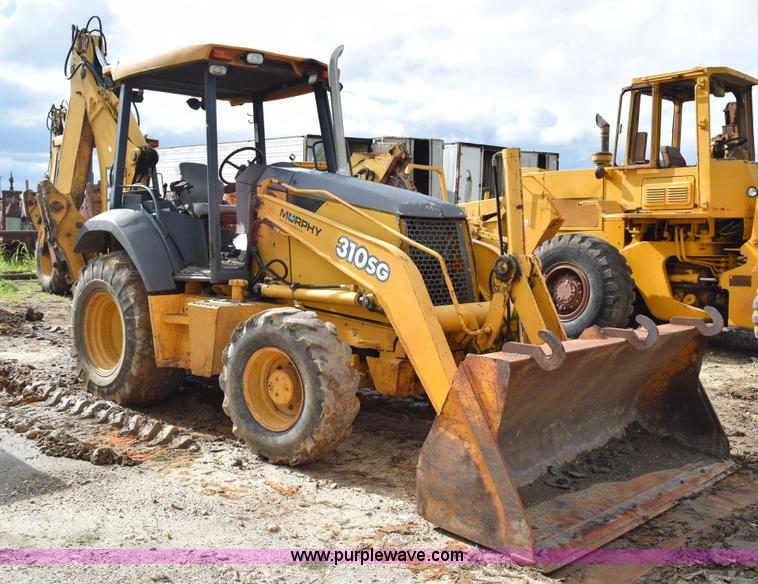 image for item K6069 2005 John Deere 310SG backhoe