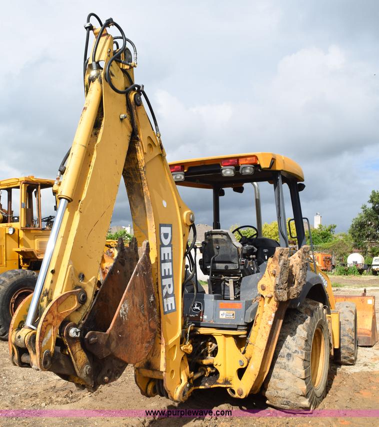 image for item K6069 2005 John Deere 310SG backhoe