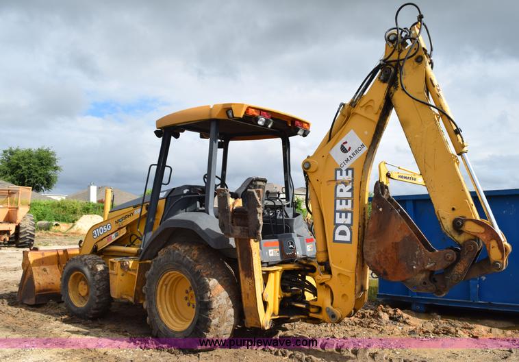 image for item K6069 2005 John Deere 310SG backhoe