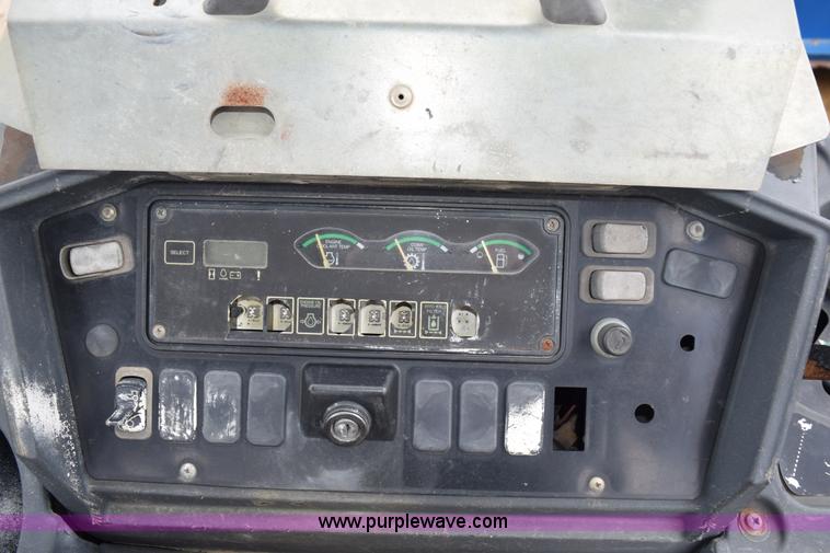 image for item K6069 2005 John Deere 310SG backhoe