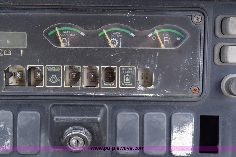 image for item K6069 2005 John Deere 310SG backhoe