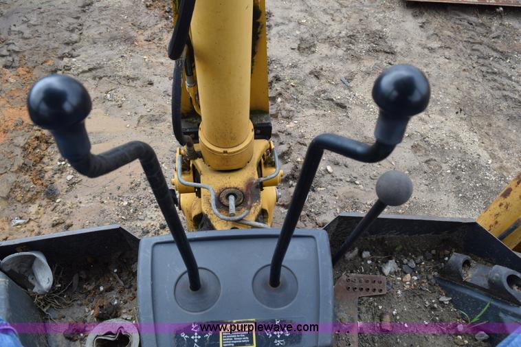 image for item K6069 2005 John Deere 310SG backhoe