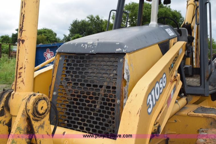 image for item K6069 2005 John Deere 310SG backhoe