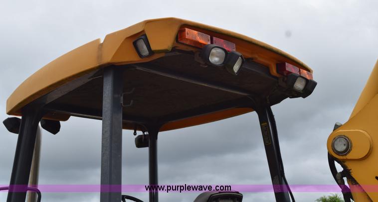 image for item K6069 2005 John Deere 310SG backhoe