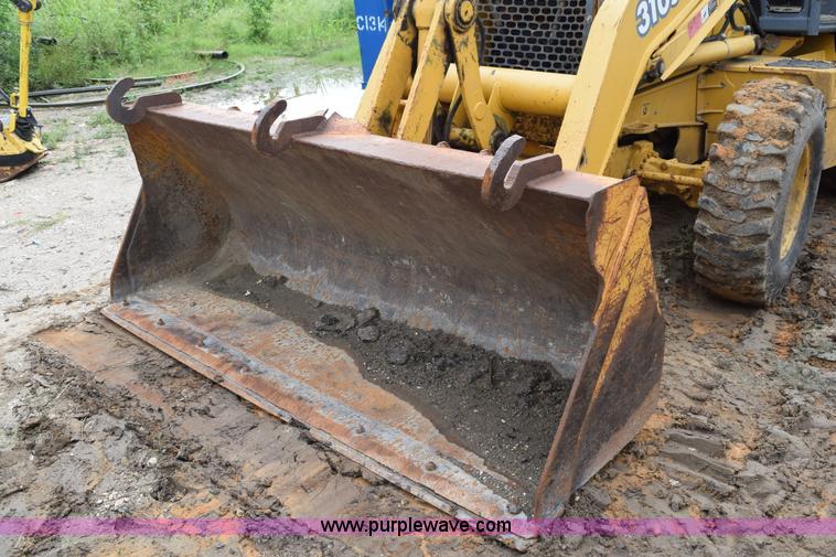 image for item K6069 2005 John Deere 310SG backhoe