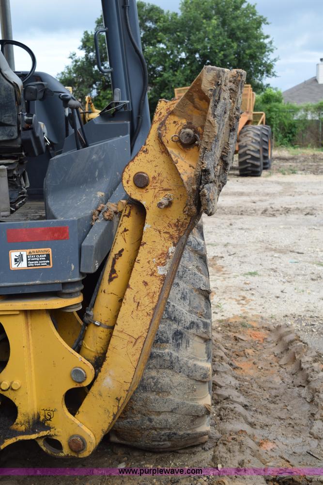 image for item K6069 2005 John Deere 310SG backhoe