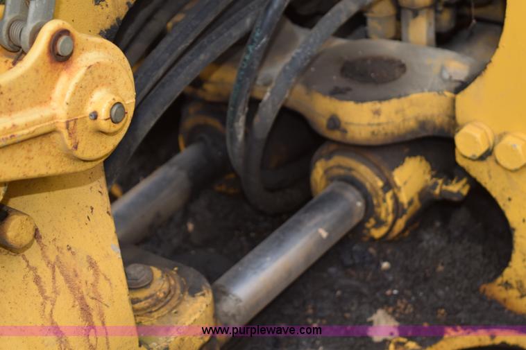 image for item K6069 2005 John Deere 310SG backhoe