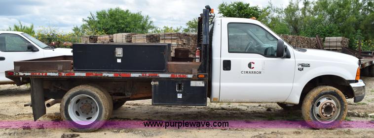 image for item K6073 1999 Ford F450 flatbed truck