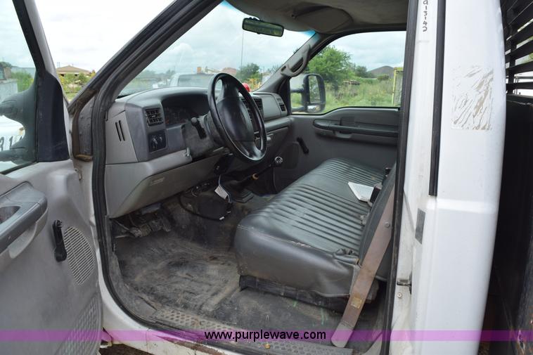 image for item K6073 1999 Ford F450 flatbed truck