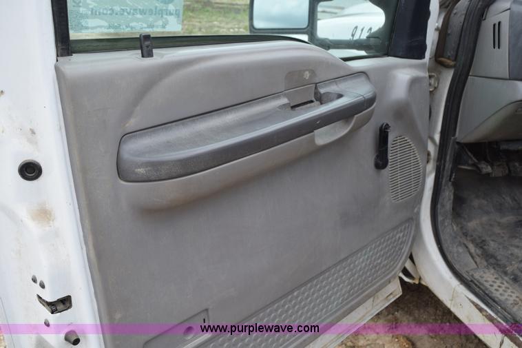 image for item K6073 1999 Ford F450 flatbed truck