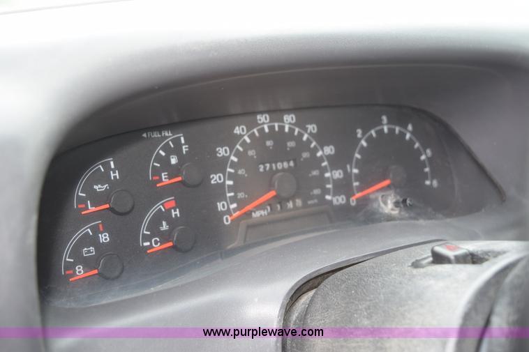 image for item K6073 1999 Ford F450 flatbed truck