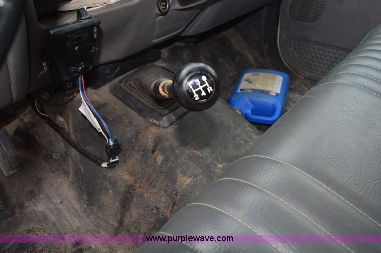 image for item K6073 1999 Ford F450 flatbed truck