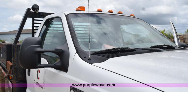 image for item K6073 1999 Ford F450 flatbed truck