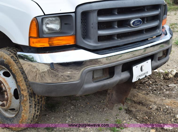 image for item K6073 1999 Ford F450 flatbed truck