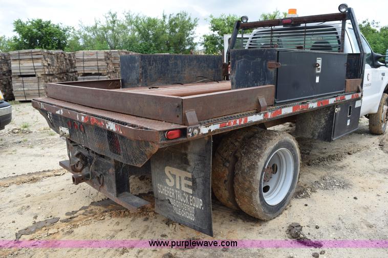 image for item K6073 1999 Ford F450 flatbed truck