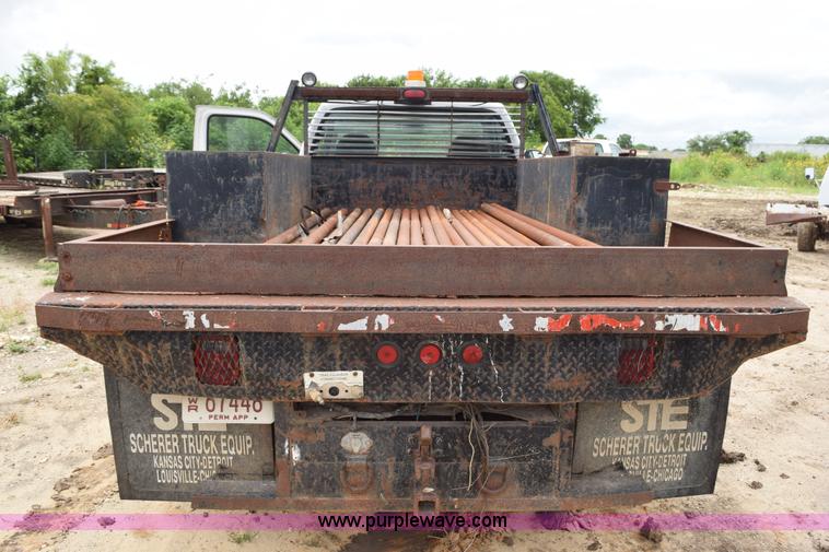 image for item K6073 1999 Ford F450 flatbed truck