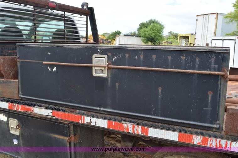 image for item K6073 1999 Ford F450 flatbed truck