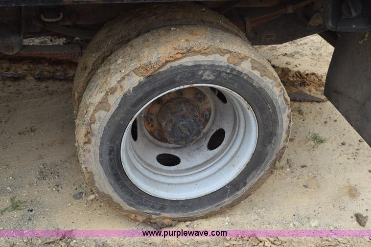 image for item K6073 1999 Ford F450 flatbed truck