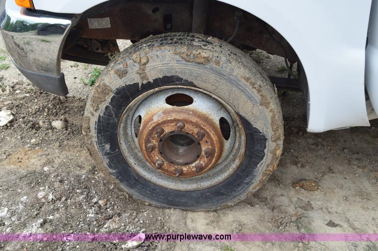 image for item K6073 1999 Ford F450 flatbed truck