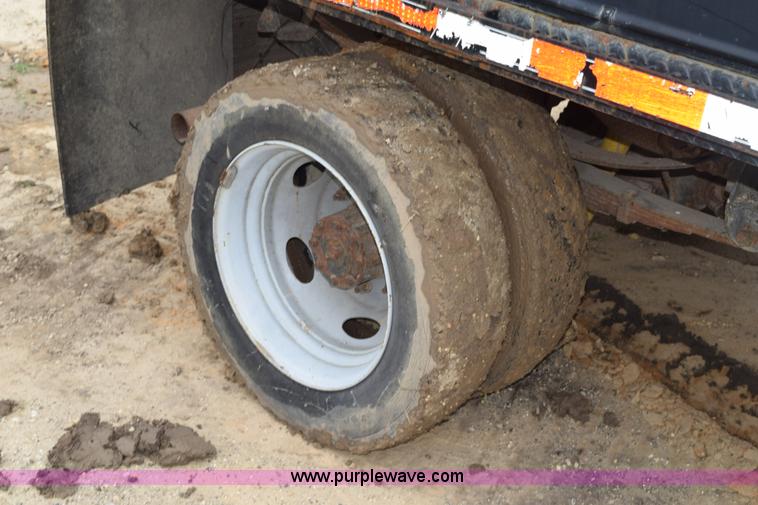 image for item K6073 1999 Ford F450 flatbed truck