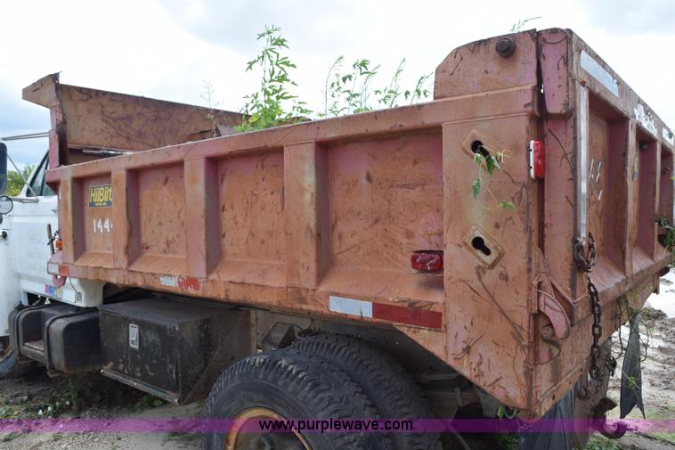 image for item K6075 1991 Ford F700 dump truck