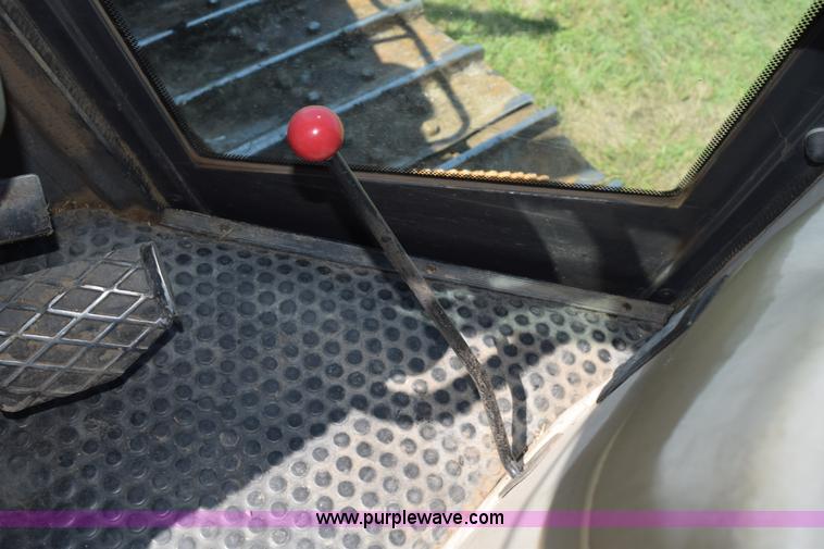 image for item K6095 2005 Case 1850K dozer