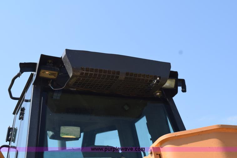 image for item K6095 2005 Case 1850K dozer