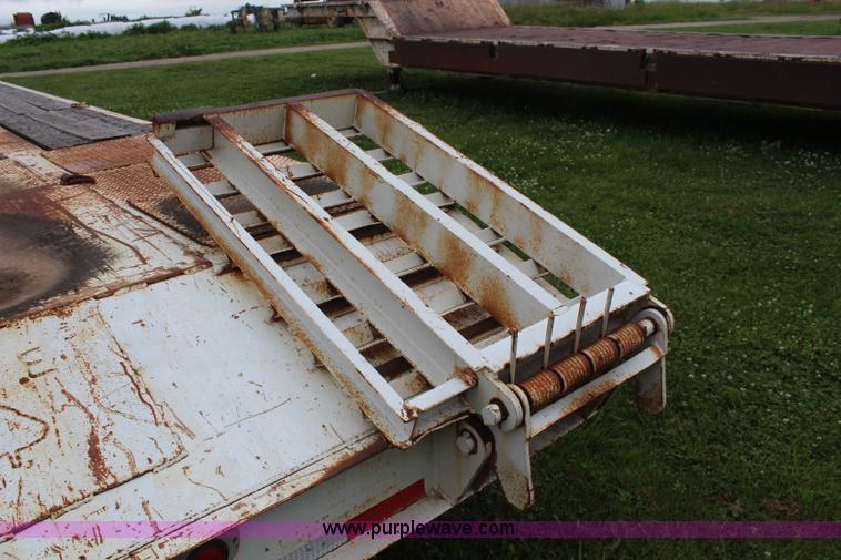 image for item K6911 1997 Holden HLB36225 equipment trailer