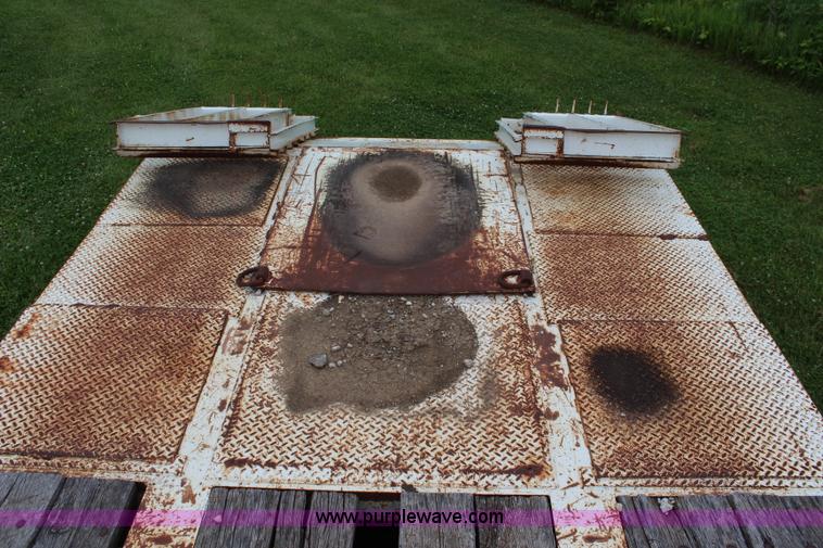 image for item K6911 1997 Holden HLB36225 equipment trailer